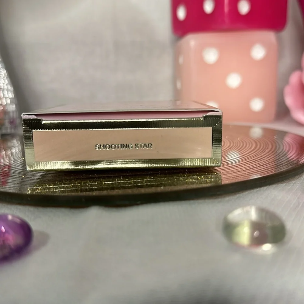 Too Faced Moon Crush Out of This World Highlighter Color: Shooting Star 💫 - Picture 2 of 4